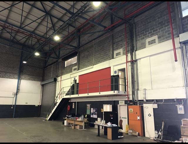 2,651M² FACTORY TO LET IN EPPING INDUSTRIAL